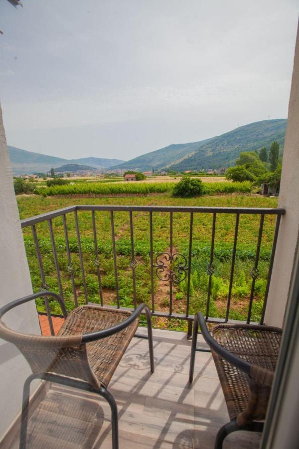 Vinarija "Delmo" Apartments Trebinje Exteriör bild