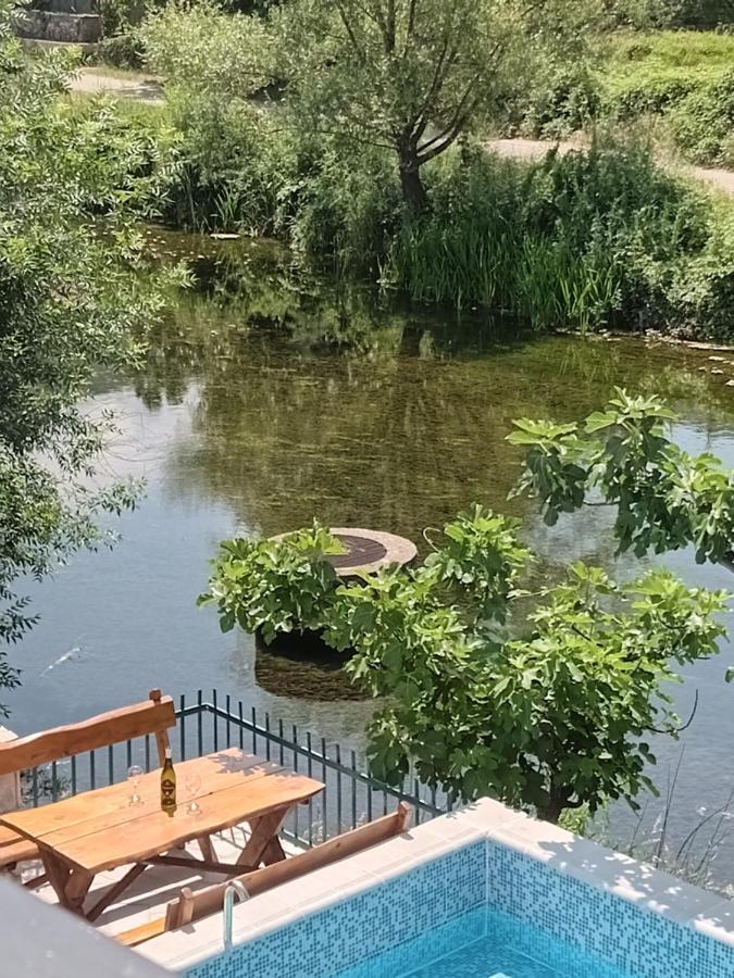 Vinarija "Delmo" Apartments Trebinje Exteriör bild